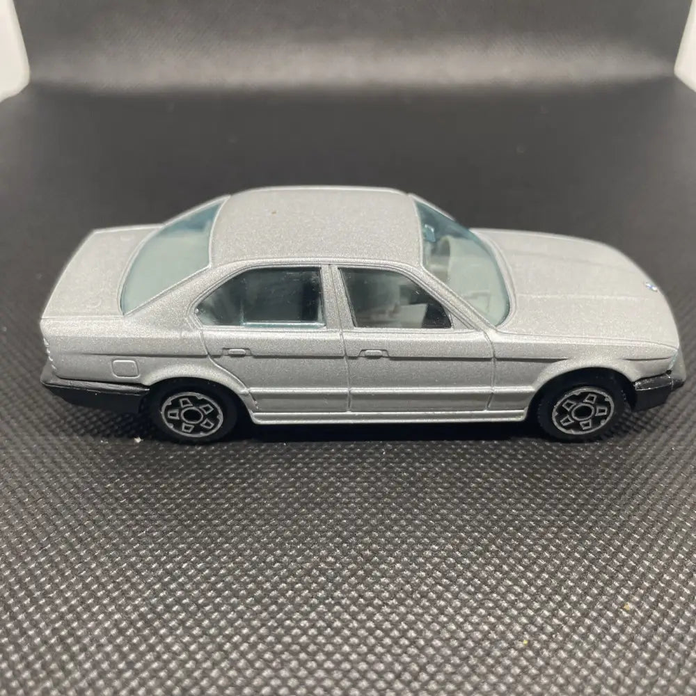 1/43 Burago BMW 535 I Good Condition Made In Italy