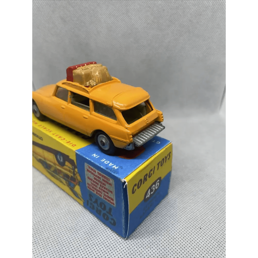 Collectable Corgi 436 Citroen Safari with repro box - refurbished toy car