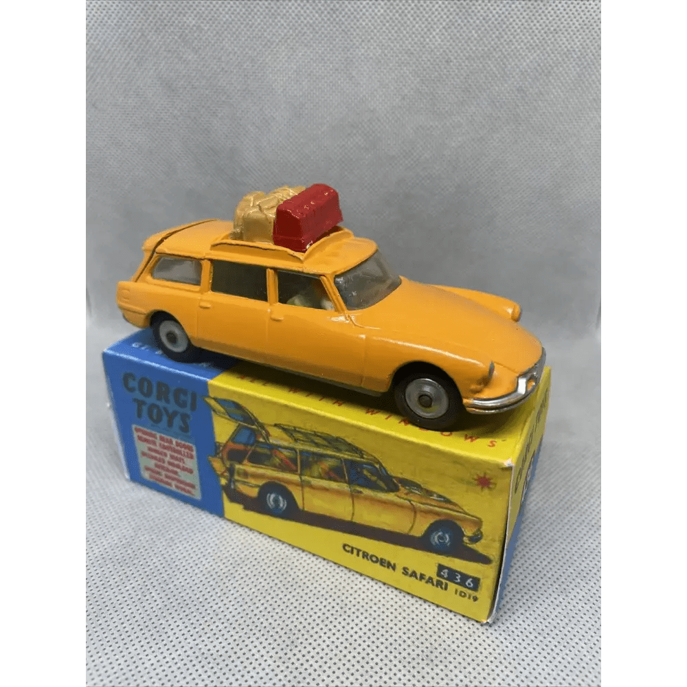 Collectable Corgi 436 Citroen Safari toy car with repro box - yellow version