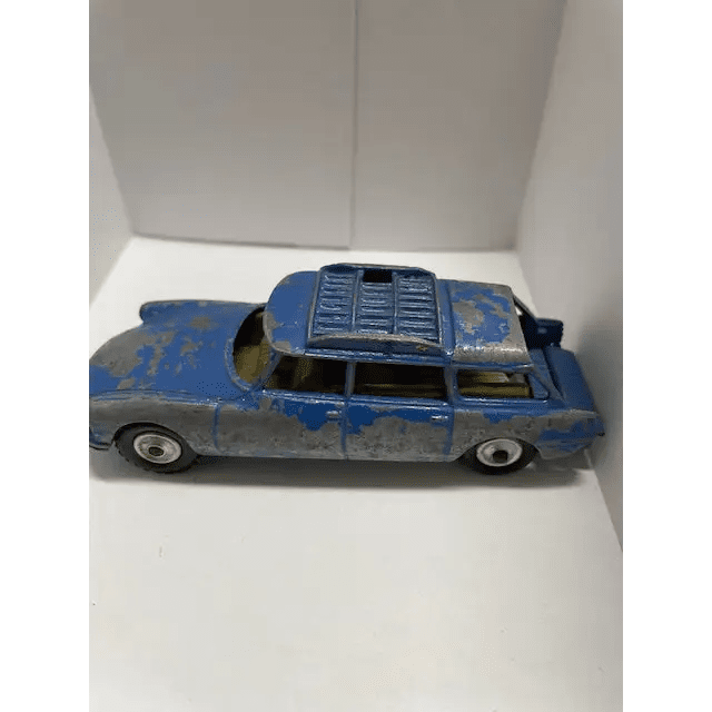Collectable blue Corgi Toys Citroen Safari toy car