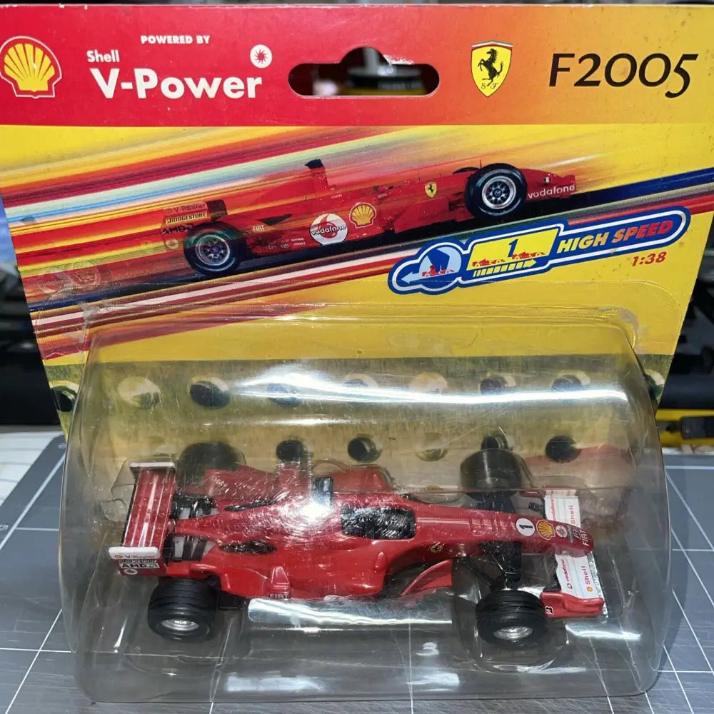F1 Formula 1 Ferrari F2005 Shell Vpower model car 138 scale unopened